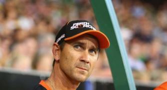 Ponting lends support to embattled Aus coach Langer