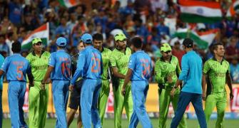 Imran bats for resumption of Indo-Pak cricketing ties