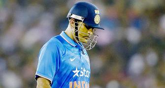 Dhoni fails on return to domestic cricket, Ashwin bowls TN to victory