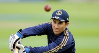 Langer to take temporary charge of Australia T20 team