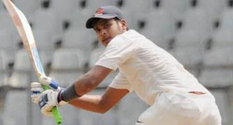 Should India play 5 bowlers in Dharamsala Test?