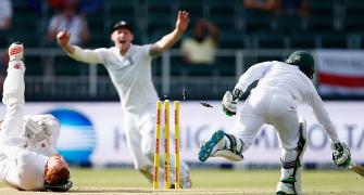 3rd Test PHOTOS: England peg SA back on opening day