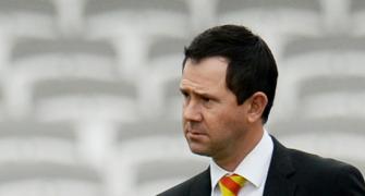 Ricky Ponting calls for bat size restriction