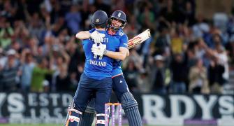 1st ODI: Plunkett hits last-ball six as England tie with Lanka