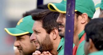 Hostile reception for Pakistan team