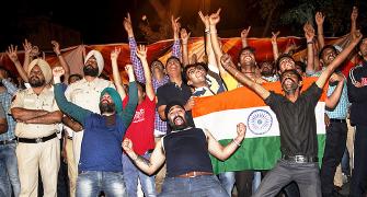 PHOTOS: Kohli's heroics send Indian cricket fans into a tizzy!