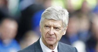 Wenger 'hurt' to see Leicester win Premier League