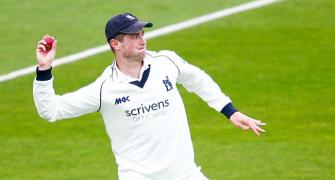Woakes replaces injured Stokes in England squad