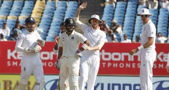 Stats: Kohli's unique dismissal, Cook's dominance in India