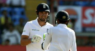 Indian spinners struggle again as England build lead