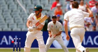 Australia regret not enforcing follow-on as England sniff win