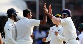 India set for big win after Bangladesh lose early wickets