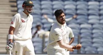 1st Test: Umesh shines but defiant Starc keeps Australia afloat