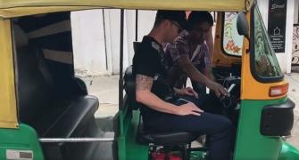 Michael Clark learns to drive 'tuk tuk' in Bengaluru