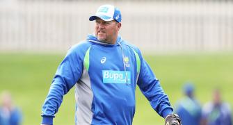Cricket Buzz: Australia bowling coach Saker resigns