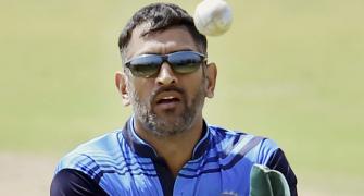 Dhoni takes Jharkhand into Vijay Hazare semis