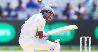Aussie commentator insults Agarwal and later apologises