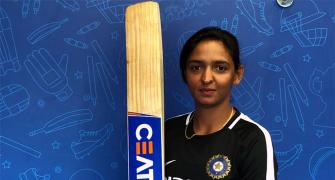 Harmanpreet first woman cricketer to bag CEAT bat deal