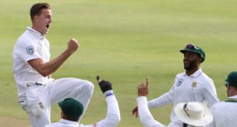 Morkel rips through sorry Australia as South Africa win third Test