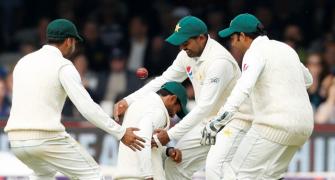 Pakistan cricketers told to ditch smartwatches