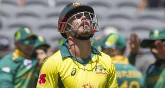South Africa thrash hapless Australia in Perth