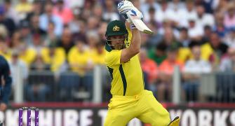 Finch shines again as Australia overpower Pakistan
