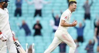Anderson overtakes McGrath as leading Test paceman