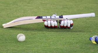 Young cricketer dies on the field in Kolkata