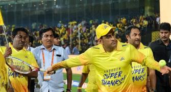 WATCH! Dhoni makes CSK fans feel special