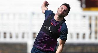 England bowler Anderson seeks Man City's help