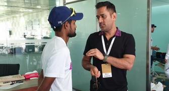 WATCH: Kohli's sarcastic reply to journalist on Dhoni