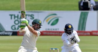 Elgar falls short of ton as S Africa fight back