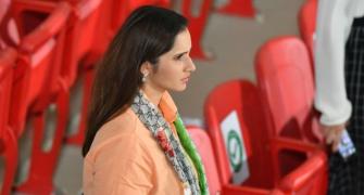 PIX: Sania makes heads turn in Pakistan