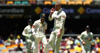 Ashes: Stokes no-ball controversy as Warner reprieved