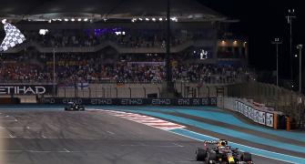Timeline of events during Verstappen's monumental win