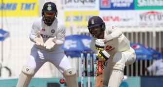 England need miracle to save Test on Chennai 'beach'