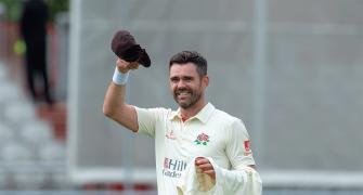 Anderson replaces Overton in Eng team for India Test