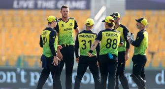 Australia underdogs against Pakistan in role reversal