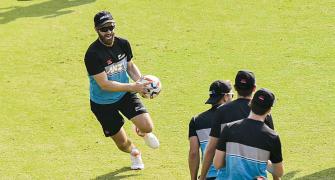 The Kiwis Get Ready for Test 1