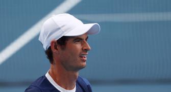 Murray supports calls for more players to get jabbed