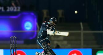 Turning Point: Tewatia's Sixes!