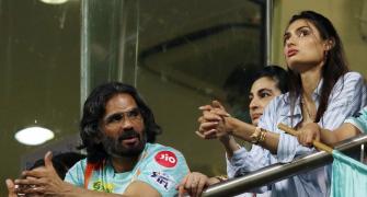 Athiya, Sunil Shetty cheer Rahul, LSG