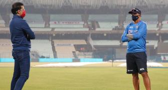 Legends of Indian cricket meet at Eden Gardens!