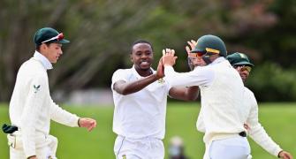 South Africa have New Zealand reeling in second Test