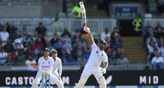 Praise for Pant: When in trouble, call the Spiderman!