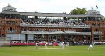Lord's relaxes dress code for Pavilion as heat rises
