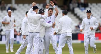 Anderson completes 650 wickets in Tests