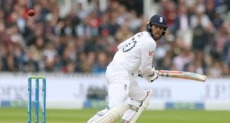 COVID rules England keeper out of third NZ Test