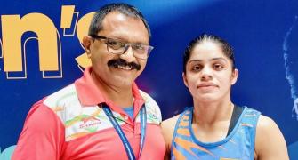 Indian boxer Anamika shines at World Championships