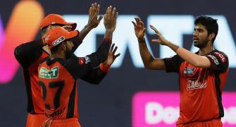 SRH hold nerve while MI's bowling experiment tanks
